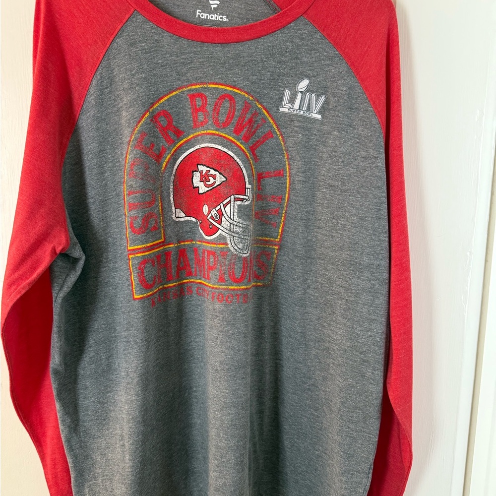 Fanatics Kansas City Chiefs Super Bowl LIIV Gray and Red Tee